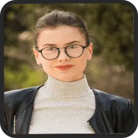 Smiling female customer sharing her testimonial about using Gluco Extend